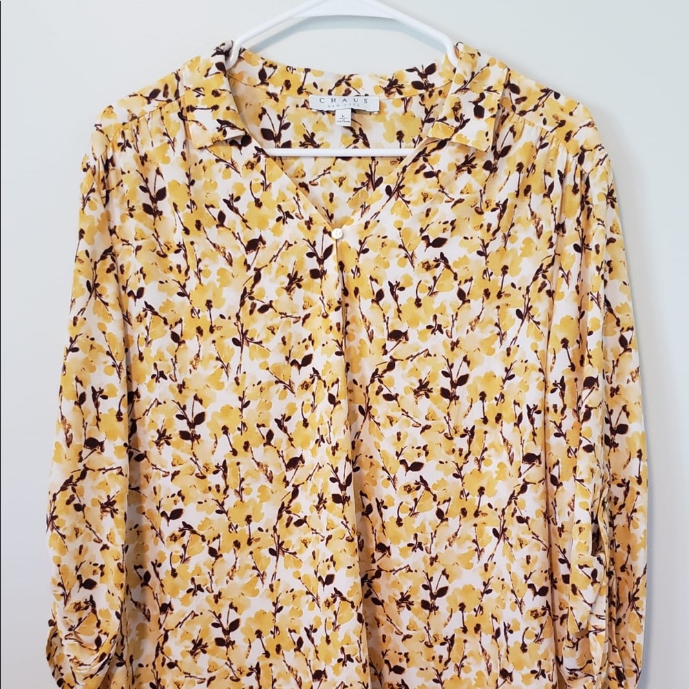 🍄 3 for $35 🍄 Yellow Chiffon Blouse